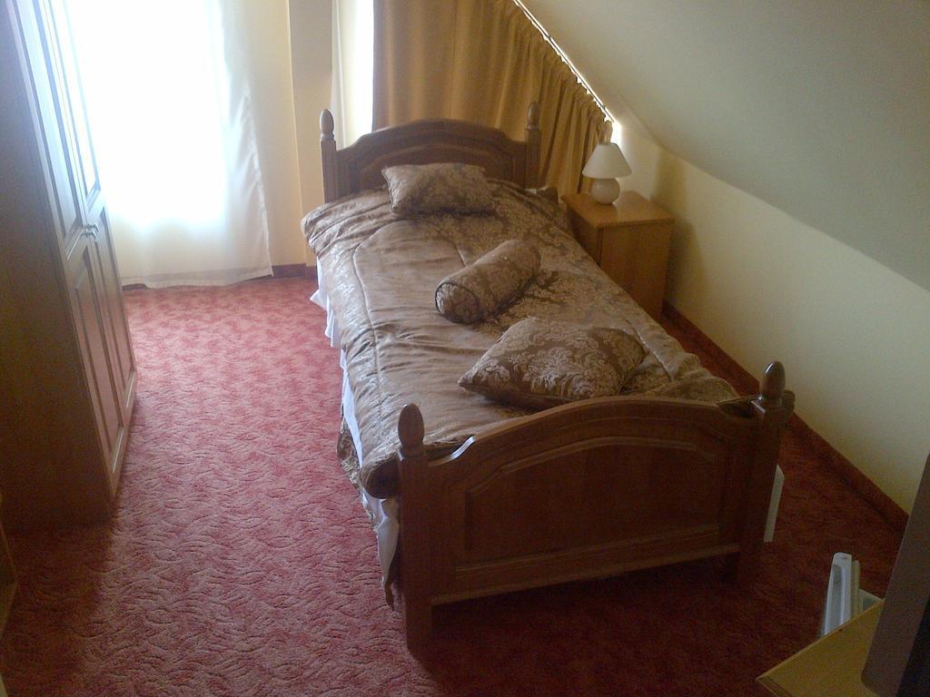 Pensiunea Phoenix Oradea Chambre photo